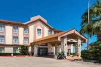 Quality Inn & Suites Hotels near Kyle Crossing