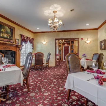 The Whispering Pines Inn Bed & Breakfast