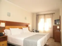 Hotel Córdoba Centro Hotels near Roman bridge