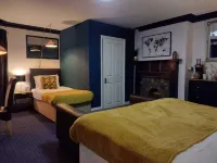 The Crown Inn - by Blunt Bars Hotels in 