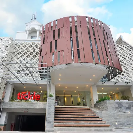 Tickle Hotel