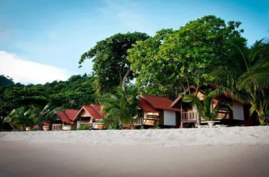 White Sand Beach Resort Hotels near White Sand beach