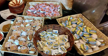 Hayat Zaman Hotel and Resort Petra Отели в г. Петра