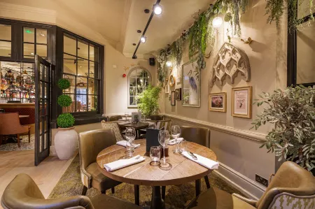 The Wynnstay Hotel, Oswestry, Shropshire Отели рядом с достопримечательностью «The Robert Jones and Agnes Hunt Orthopaedic Hospital»