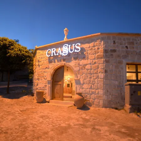 Crassus Cave Hotel