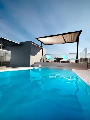 Athina Art Apartments โรงแรมใน