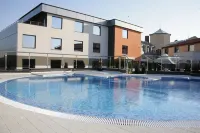 Cosmopolitan Hotel & Wellness - Pools