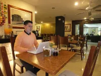 呂康里爾套房飯店 - 早餐