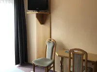 Landgasthaus Zur Linde Hotels in Uslar
