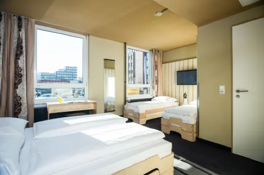 スーパーブード ホテル ホステル ザンクト ゲオルグ