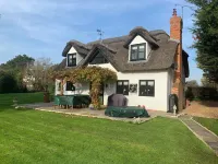 Windsor / Ascot / Bracknell Beautiful Barn Hotels near Garden 4 Seasons Ltd