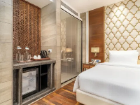 Sarovar Premiere Srinagar Hotels in Srinagar