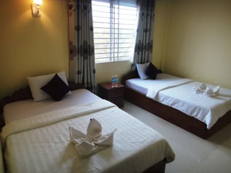 Khemra I Guesthouse Отели в г. Кампот