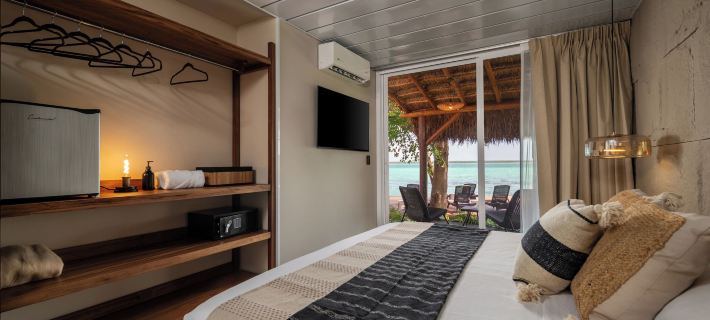 Casa Aakal Lagoon Front Hotels in Bacalar
