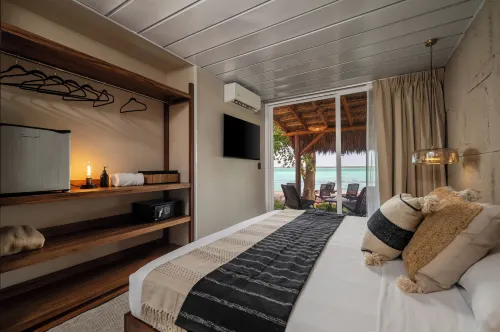 Casa Aakal Lagoon Front