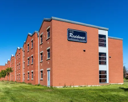 Residence & Conference Centre - Welland Hotels in Welland