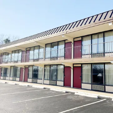 Paris Inn and Suites