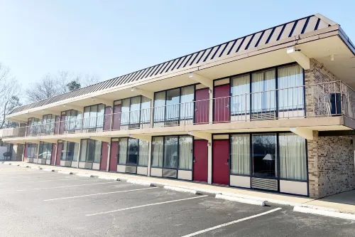 Paris Inn and Suites