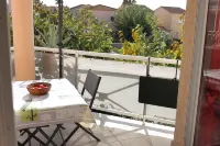 Appartement Climatisé Face à la Plage Avec Piscine Surveillée