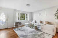 Luxury NY Home with Free Parking Các khách sạn ở White Plains