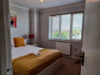 Red Door Malt - Huku Kwetu (Dunstable) Hotels near Toddington Baptist Church