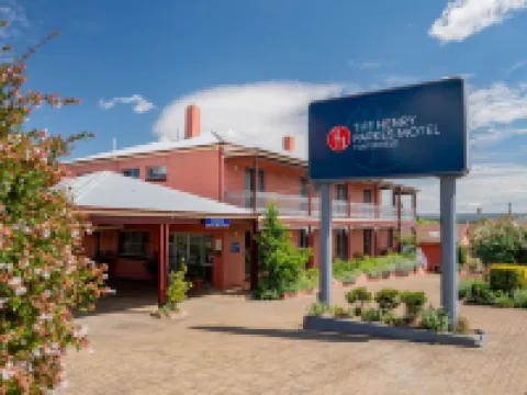 The Henry Parkes Tenterfield Hotels in Tenterfield