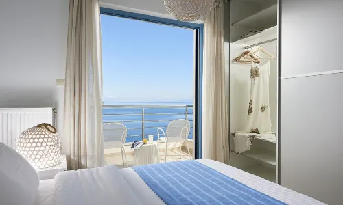 Xenia Residence & Suites