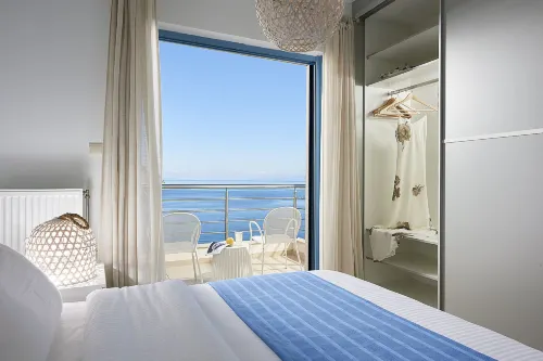 Xenia Residence & Suites فنادق في Kireas