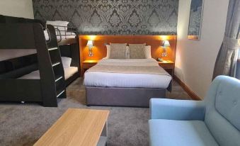 Leitrim Marina Hotel