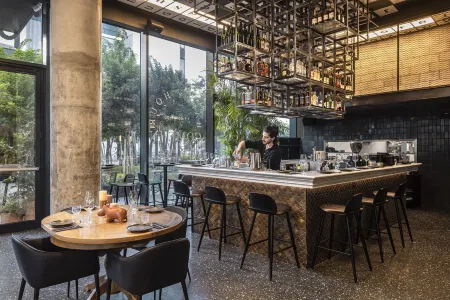 Play Midtown Hotel Tel Aviv Отели рядом с достопримечательностью «Image of a Murderer»