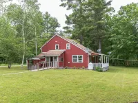 Two Brooks Lodge Hotels in Bennington