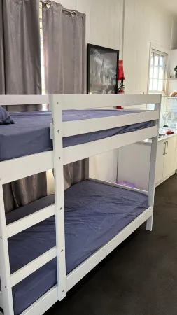 Palm Hamilton Backpacker Отели рядом со станцией Doomben Station