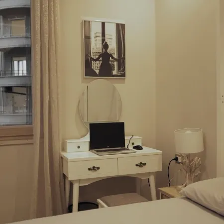 DORIAN GRAY LUXURY SUITE