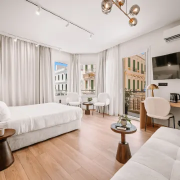 بلينيس ستار إيربان سويتس باي سيمافي Hotels near نافورة موروسيني