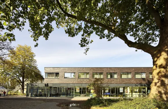 魯爾弓佩圖公寓式酒店