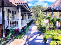 The Lucky Cottage Hotels near Devil's Tear