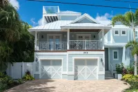 Oasis by the Beach Managed by the Beach Retreats Hotels near Restless Natives