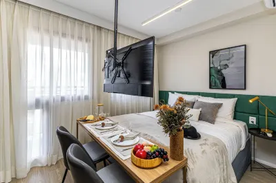 Charlie Atmosfera Santo Amaro Hotel in zona Villa Blue Tree