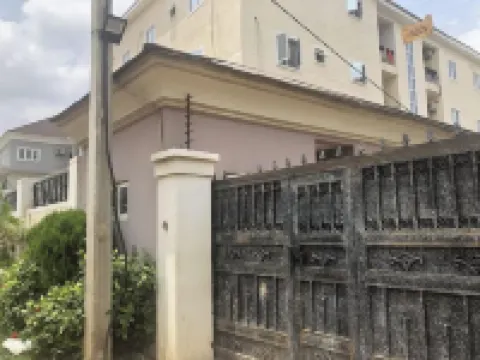 His Glory's Apartment