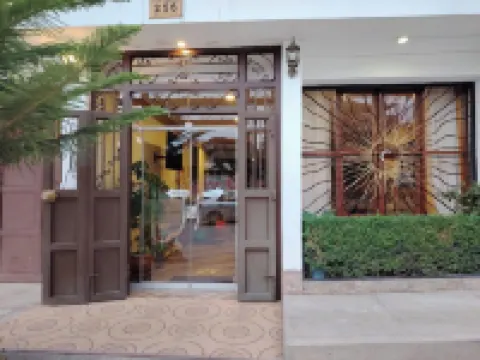 Golden Killa Hotels in 