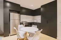 KozyGuru Collingwood 2B Townhouse Hotels in Collingwood