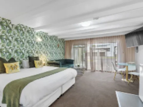 Orewa Beachcomber Hotels in Orewa