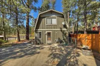 88 Acres Cottage in Big Bear w HotTub