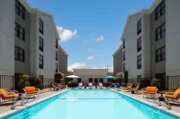 Hampton Inn & Suites El Paso-Airport