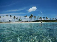 Beach Heaven Maldives - Golden Turtle Guest House فنادق في Huraa