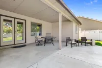 Family home in desirable neighborhood with pool ac Hôtels à : Eagle