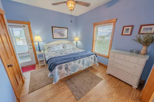 Semi-Soundfront: Pool, Hot Tub, Game Room, Elevator, Boat Ramp, Linens Included