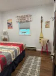 3 bedroom cabin in Chestertown with hot tub, fireplace, fire pit, wifi, and more