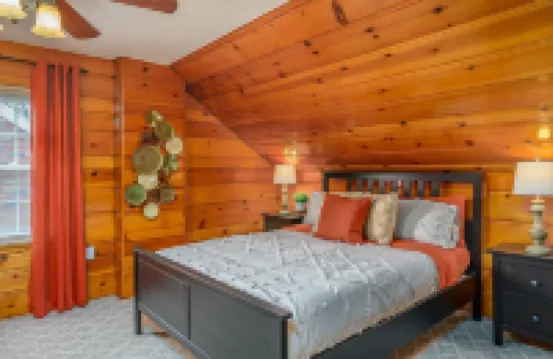 5BR/2BA Beautiful and Spacious Home in Quiet Area