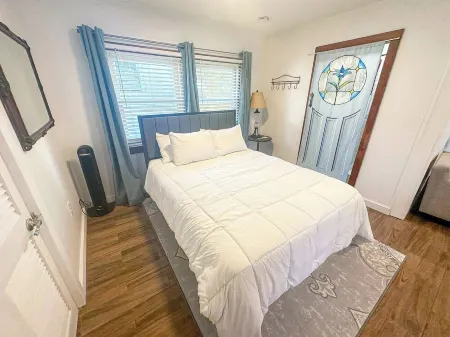 Beach Access  BBQ Grill  Cozy Studio  WIFI Отели рядом с достопримечательностью «Long Beach Yacht Club»